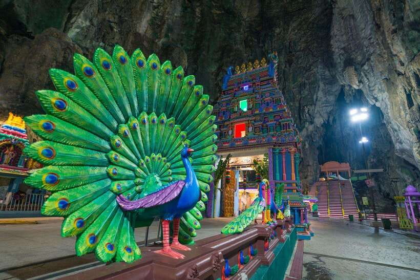 From Kuala Lumpur: Private Batu Caves Cultural Tour - Batik production, art, and the shopping question