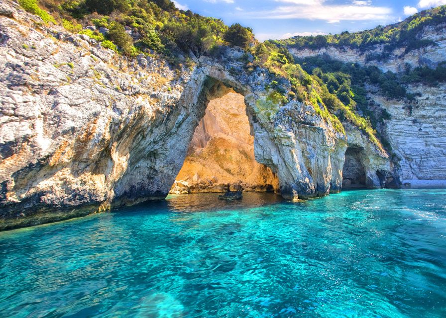 From Lefkimmi: Paxos, Antipaxos & Blue Caves Boat Tour - Who should book this cruise