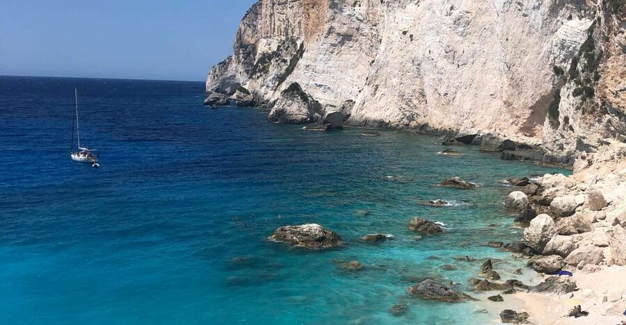 From Lefkimmi: Paxos, Antipaxos & Blue Caves Boat Tour - Pickup from southern Corfu