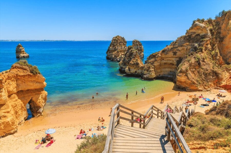 From Lisbon: Algarve, Benagil Sea Cave & Lagos Full-Day Tour - Private or small group: which format makes sense?