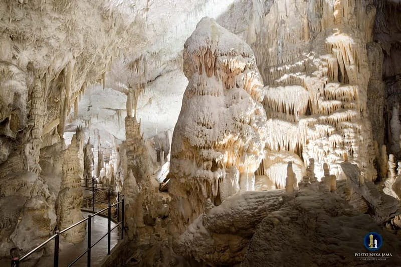 From Ljubljana: Lake Bled, Postojna Cave and Predjama Castle - The road south to Postojna