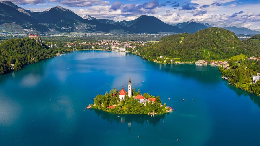 From Ljubljana: Postojna Cave, Predjama Castle and Lake Bled - Lake Bled, the day’s postcard moment