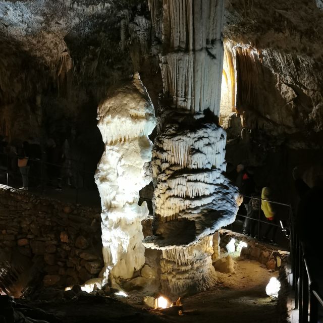 From Ljubljana: Postojna Cave & Predjama Castle Guided Trip - Ines and the value of a small group