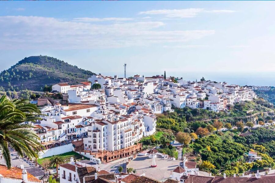 From Málaga: Caves of Nerja, Nerja and Frigiliana Day Tour - My verdict on the Nerja Caves, Frigiliana, and Nerja tour