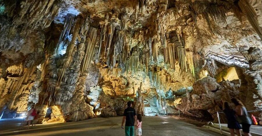 From Málaga: Caves of Nerja, Nerja and Frigiliana Day Tour - Frigiliana gives you the prettiest walking time