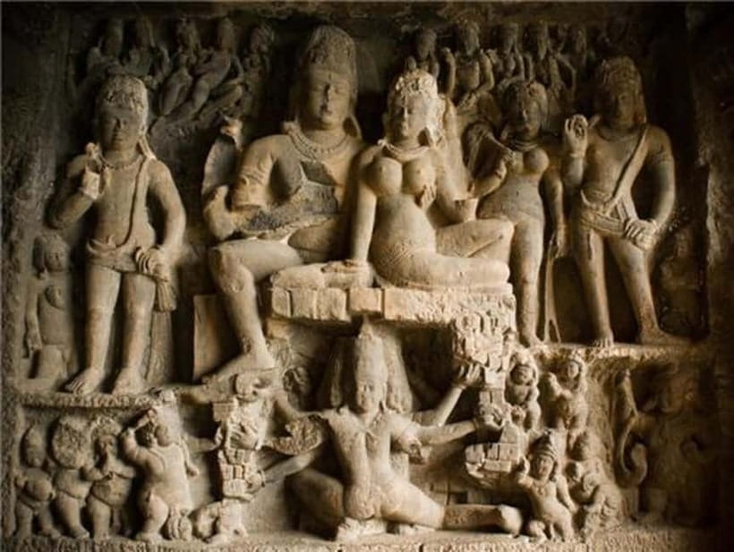 From Mumbai: Half-Day Elephanta Caves Tour with Ferry Ride - What the guide arrangement is really like