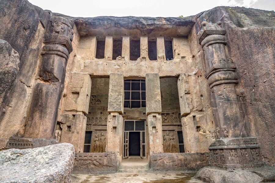 From Mumbai: Kanheri Cave Half-Day Tour - Leaving Mumbai by private car
