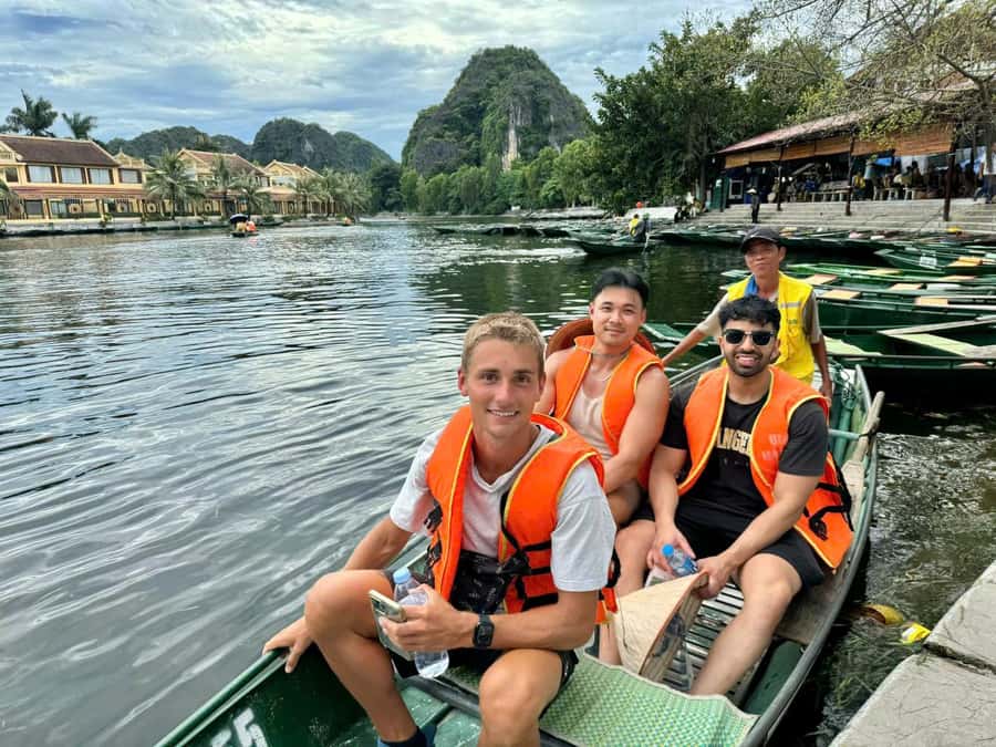 From Ninh Binh : Bai Dinh, Hoa Lu, Trang An, Mua Cave Tour - Lunch and Ninh Binh flavors