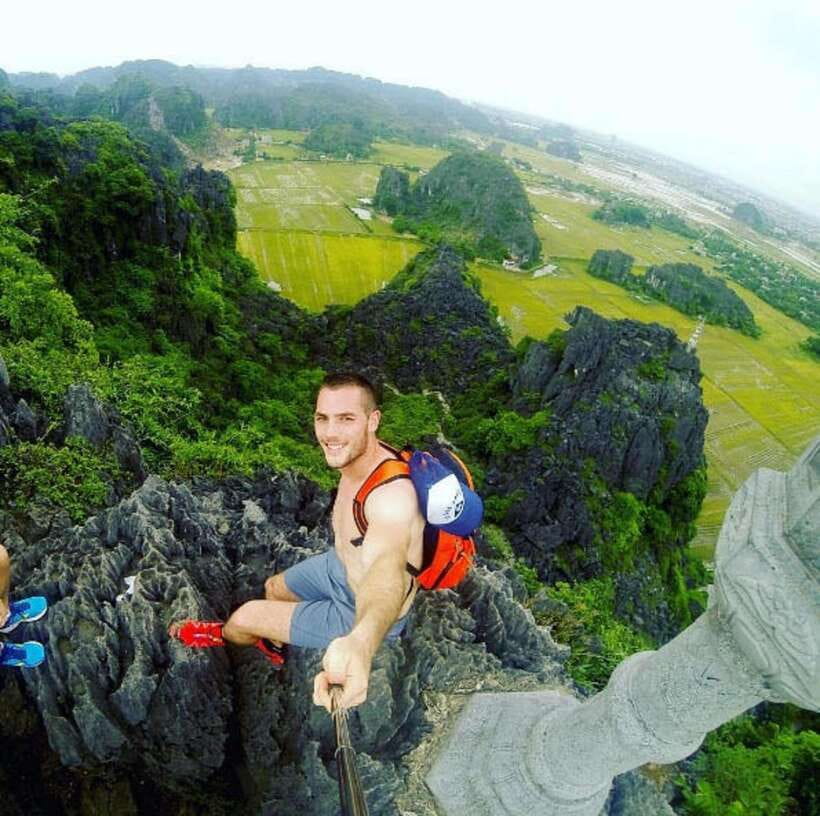From Ninh Binh: Hoa Lu, Bai Dinh, Trang An, & Mua Cave Tour - A Vietnamese buffet lunch at midday