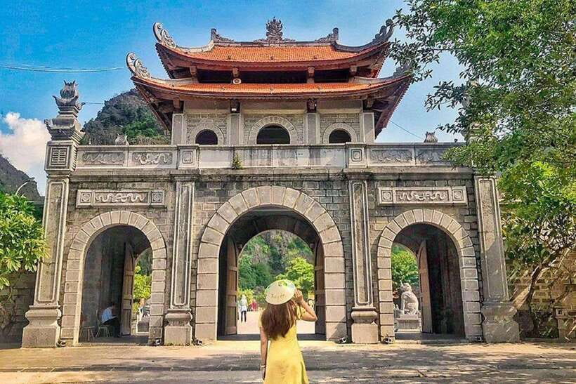From Ninh Binh: Hoa Lu, Bai Dinh, Trang An, & Mua Cave Tour - Trang An by wooden boat