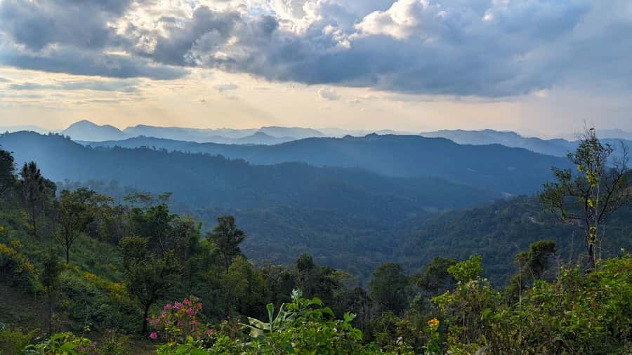 From Pai: Sunrise Private Tour Jabo Viewpoint & Nam Lod Cave - FAQ