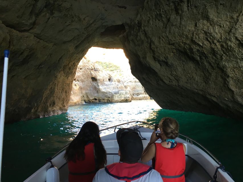 From Portimão: Benagil Cave & Marinha Beach Boat Tour - A 2.5-hour route from Portimão Marina