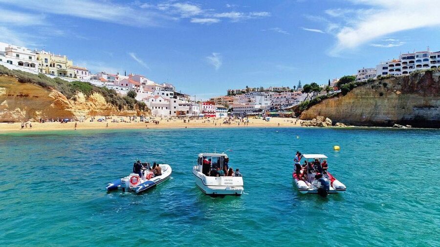 From Portimão: Private Boat Tour to Benagil Cave - What the private price means for your group