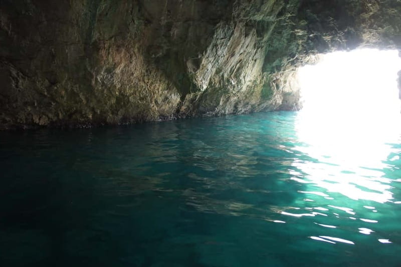 From Positano: Amalfi Coast and Emerald Grotto Group Cruise - Three useful hours in Amalfi