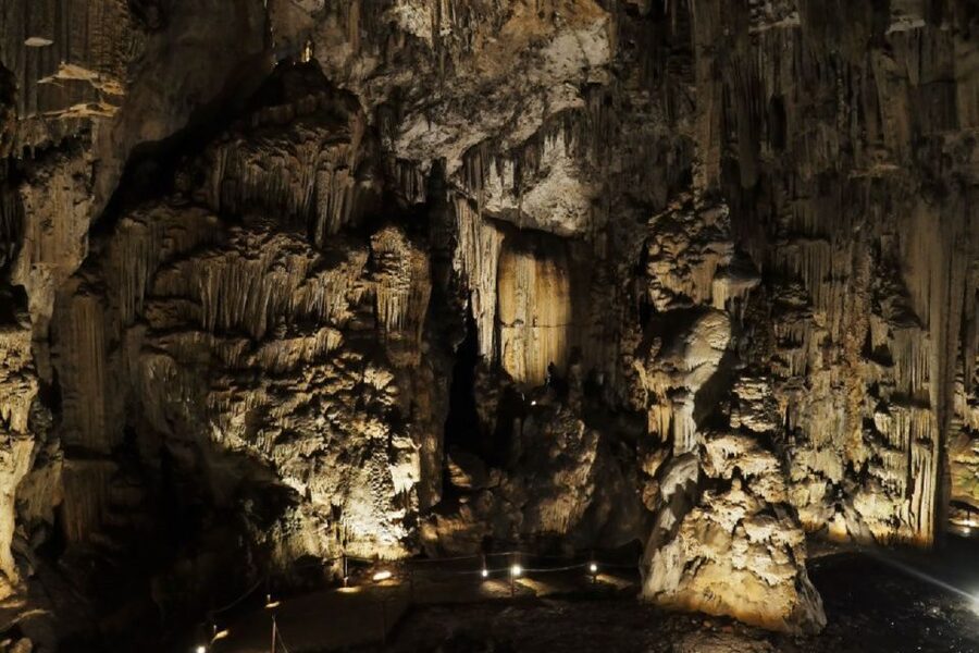 From Rethymno: Arkadi, Margarites, Sfendoni Cave & Axos Tour - Bus comfort, timing, and the day’s pace