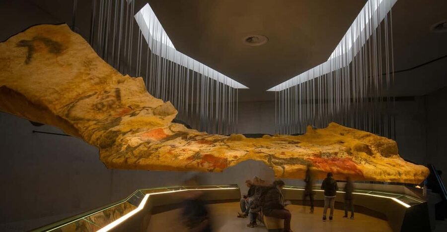 From Sarlat-la-Canéda: Lascaux IV and Cave Art Full-Day Tour - Why Lascaux IV is worth the journey from Sarlat