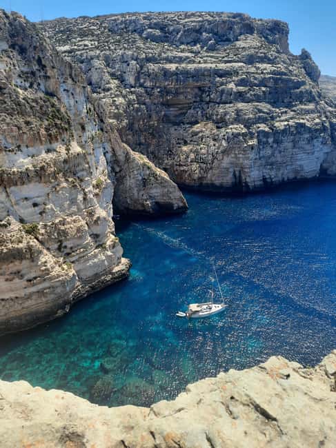 From Sliema: Blue Grotto Excursion & Sea Caves Boat Tour - Two hours of free time let you set the pace