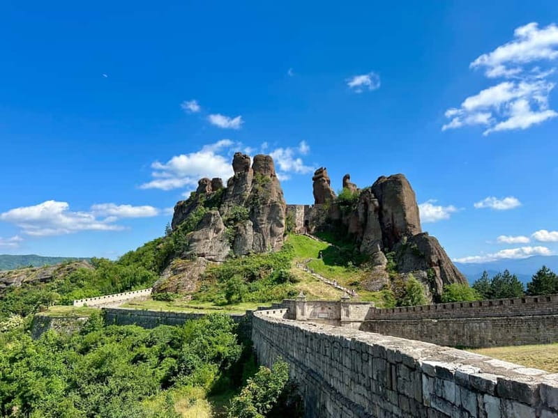 From Sofia: Belogradchik Fortress & Venetsa Cave 12 hrs Tour - A practical two-hour visit