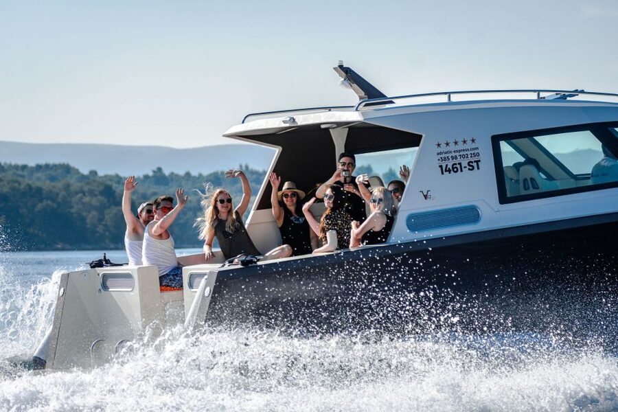 From Split: Blue Cave and Hvar Guided Tour by Luxury Boat - Guiding style and how to manage the day
