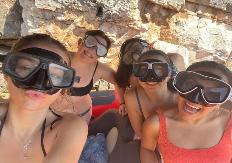From Split: Blue Cave, Hvar, Mamma Mia, 5 Islands boat Tour - Komiza, the Mamma Mia town on Vis