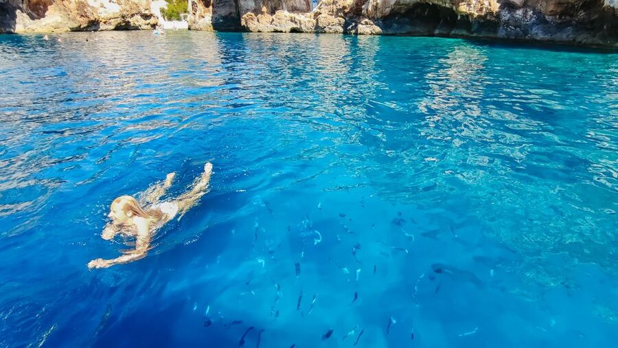 From Split: Blue Cave, Mamma Mia, Vis & Hvar 5-Island Tour - Key points to know before booking