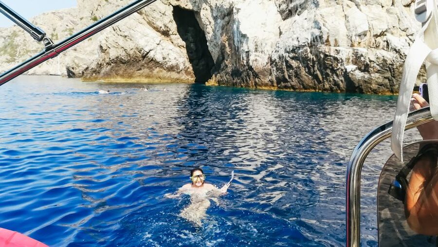From Split: Blue Cave, Mamma Mia, Vis & Hvar 5-Island Tour - Budihovac Blue Lagoon swimming stop