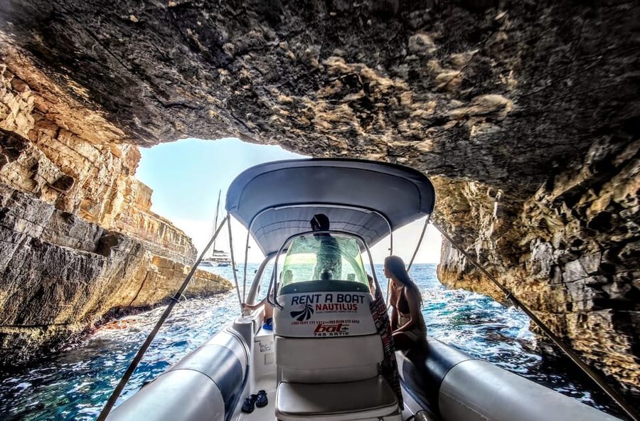 From Vis: Speedboat tour - Vis, Biševo & Blue Cave (shared) - Stiniva is the big beach stop