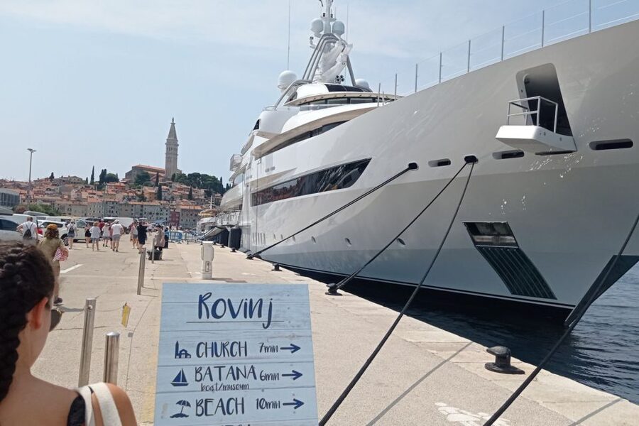 From Vrsar: Lim Bay, Pirate Cave and Rovinj Visit - Why this Vrsar boat trip works so well
