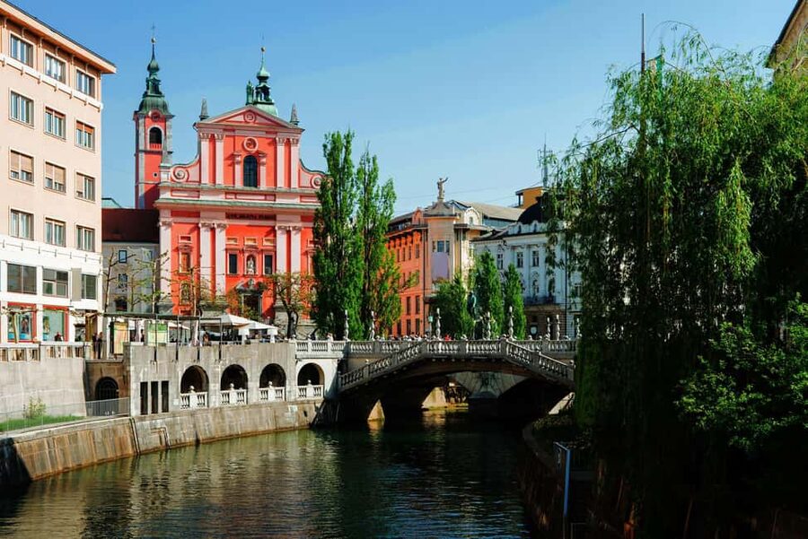 From Zagreb: Ljubljana and Postojna cave Day Trip - Who should book this experience