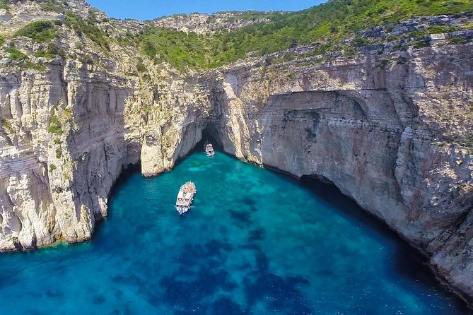 Full-Day Boat Tour of Paxos Antipaxos Blue Caves from Corfu - What the boat ride is really like