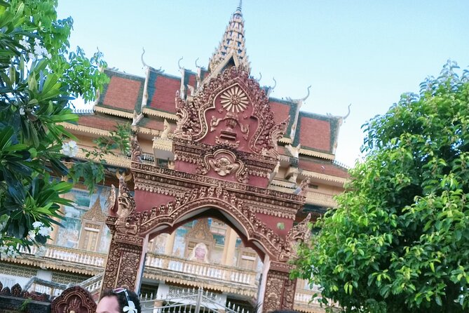 Full Day tour .City tour.Countryside.Bamboo Train.Secret Bat Cave - What the guides add to the day
