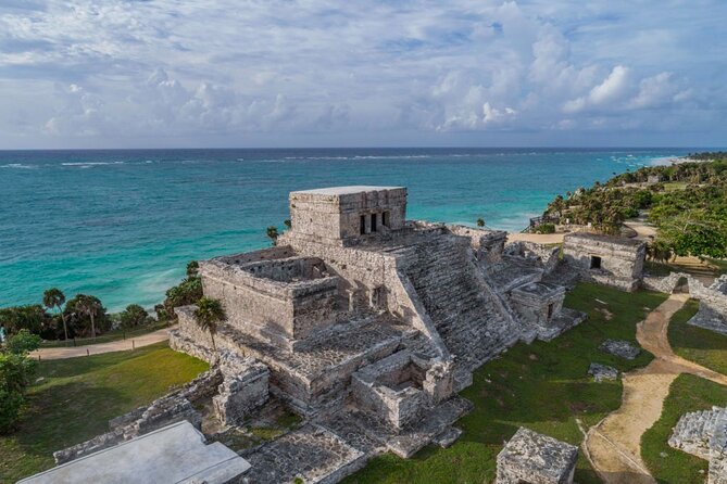 Full Day Tour to Tulum, Cenote Mariposa and Playa del Carmen Eco - Two hours on Quinta Avenida in Playa del Carmen