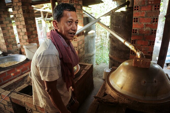 Full/Half Day Tuk TuK: Handicrafts Bambootrain Killing&Bat Caves - Villages, plantations, and the Bamboo Train