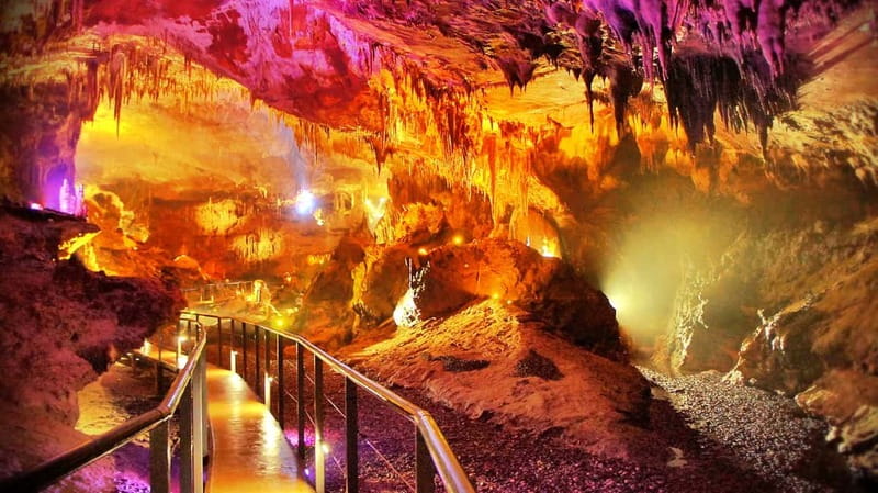 Gelati Momastery, Prometheus Cave, Sanatoriums and winetour - Prometheus Cave and the optional underground boat