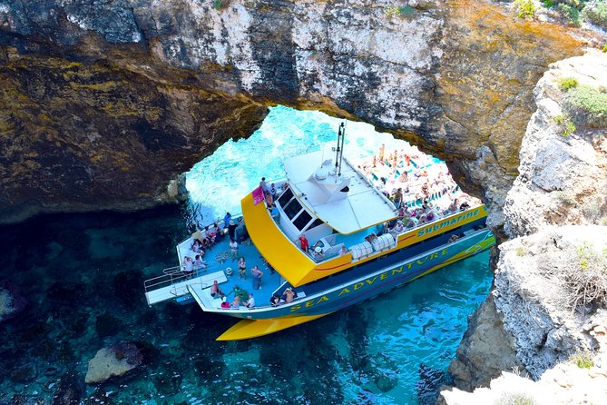 Gozo & Comino Islands, Blue Lagoon & Seacaves Tour - Blue Lagoon: beautiful water, limited space