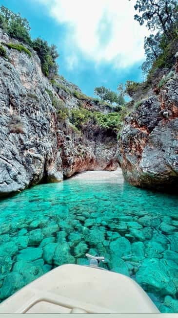 Grama Bay & Blue Cave: Snorkeling & Secret Beaches in Vlore - Blue water and the first quiet bay