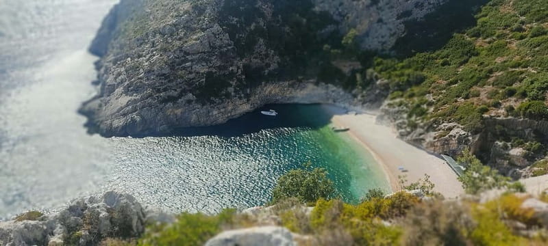 Grama Bay & Blue Cave: Snorkeling & Secret Beaches in Vlore - The long ride back to Vlorë
