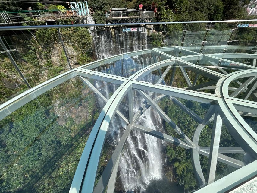 Guangzhou to Gulong Canyon and Cave Fairland PRI Day Tour - Lunch and the road to Yingxi Peak Corridor