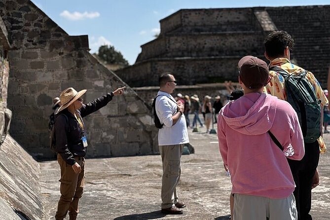 Guided Tour in Teotihuacan with Cave Breakfast and Transportation - Chocolate, cacao, and the final tasting