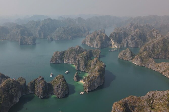 Ha Long Bay Cruise Day Tour - Cave, Kayaking, Swimming & Lunch - Sung Sot Cave, Ha Long Bay’s big showpiece