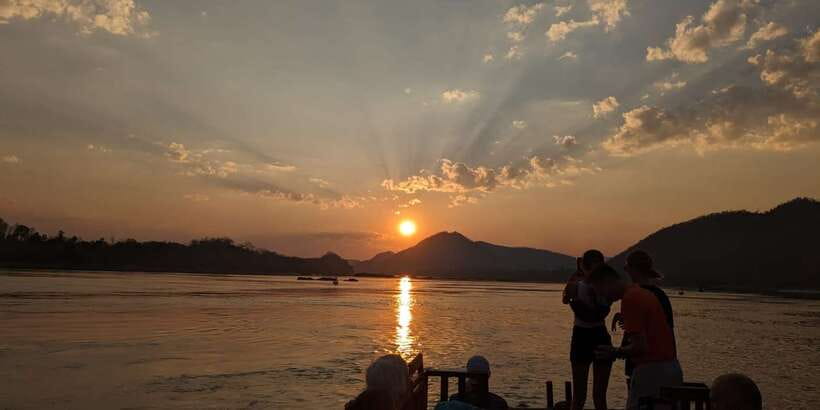 Half Day Mekong Cruise to Pak Ou Caves (Morning / Afternoon) - Guides can shape the whole day