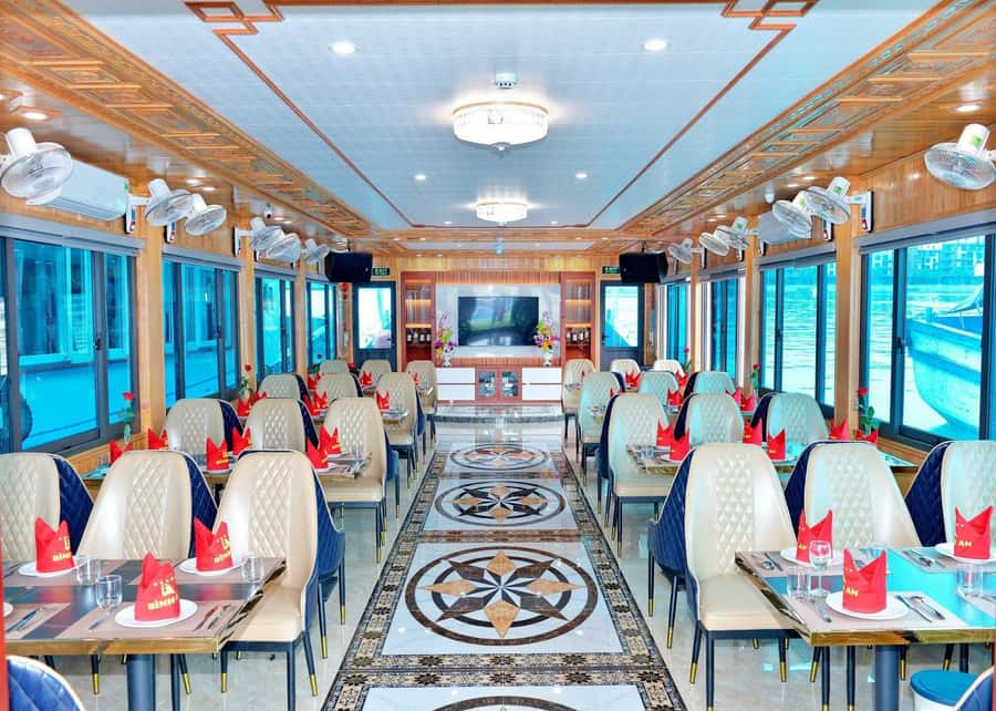 Halong Bay: Day Cruise with Caves, Kayaking & Sunset Party - Who should book this day cruise