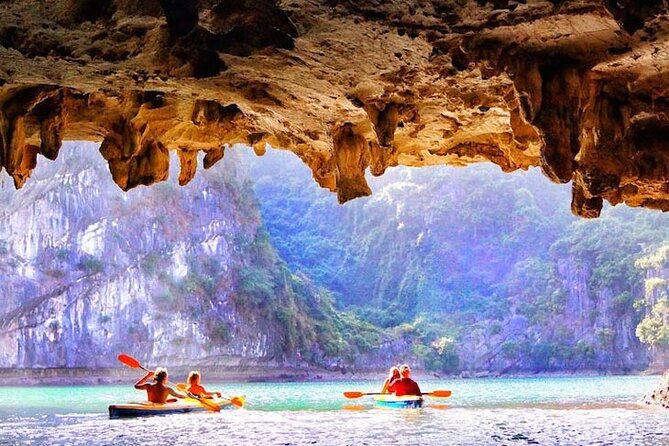 Halong Bay Day Tour By Diamond Era Cruise,Titop,Sung Sot & kayak - Sung Sot Cave and its 200 steps