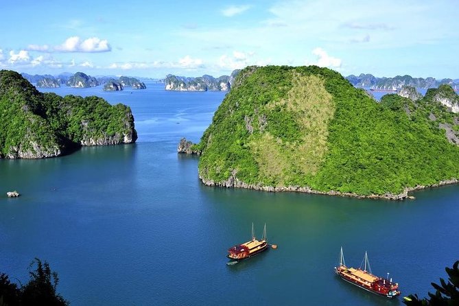 Halong Bay Full Day with Kayaking, Hiking viewpoint, Cave - Deluxe To Luxury - Titop Island and the 420-step viewpoint