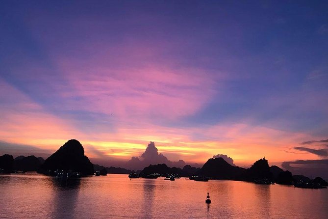 Halong Bay Full Day with Kayaking, Hiking viewpoint, Cave - Deluxe To Luxury - Kayaking or a bamboo boat ride