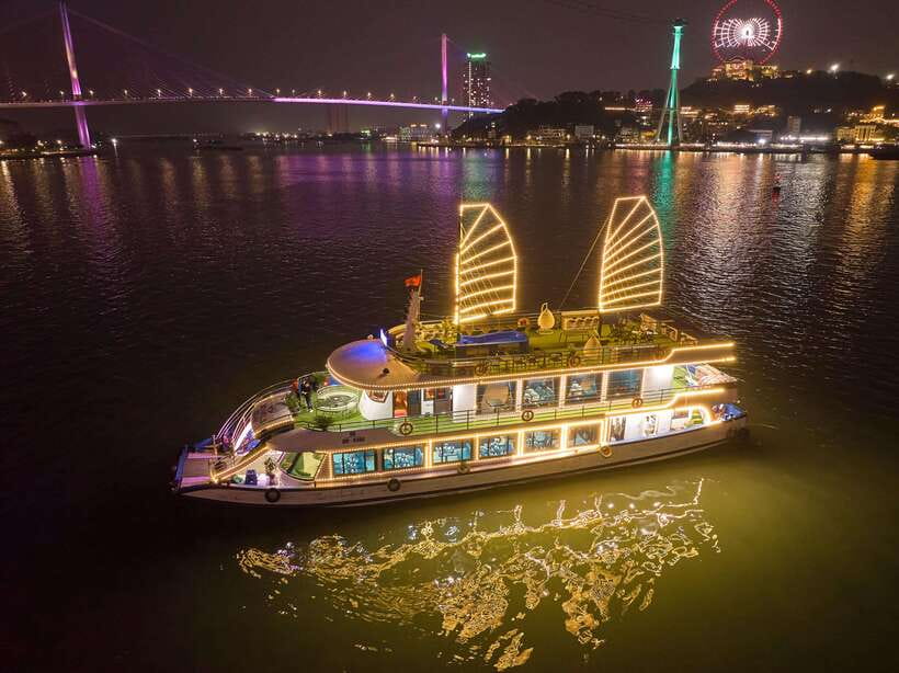 Hanoi: Halong Bay Cruise, Amazing Cave, Titov Island & Kayak - Key points at a glance