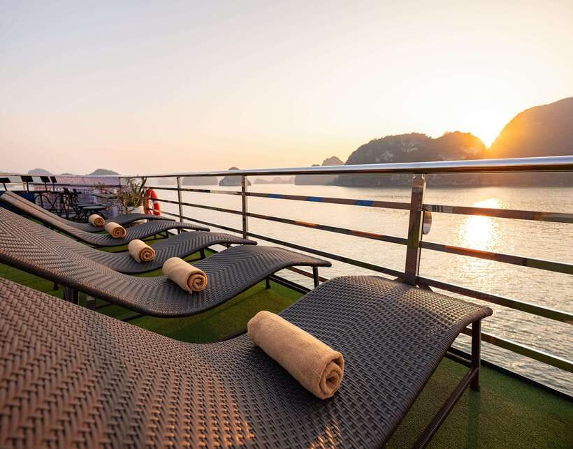 Hanoi: Halong Bay Cruise, Amazing Cave, Titov Island & Kayak - Is $42 a fair price?