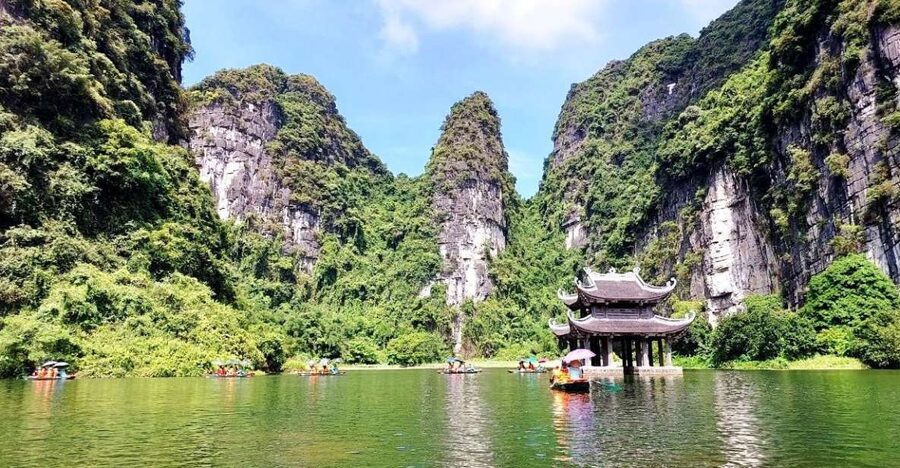 Hanoi: Hoa Lu, Trang An, and Mua Cave Full-Day Trip - A short bicycle ride through village life