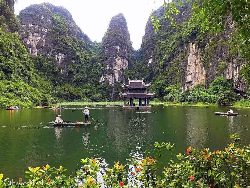 Hanoi: Ninh Binh, Bai Dinh/Hoa Lu, Trang An, & Mua Cave Tour - Vietnamese buffet lunch around midday