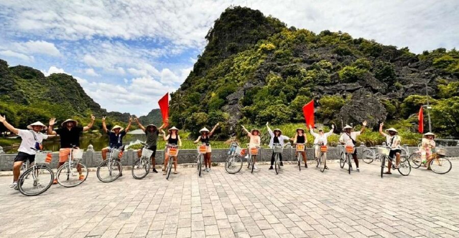 Hanoi: Ninh Binh, Hoa Lu, Tam Coc and Mua Cave Day Trip - Why Ninh Binh Makes a Strong Day Trip From Hanoi